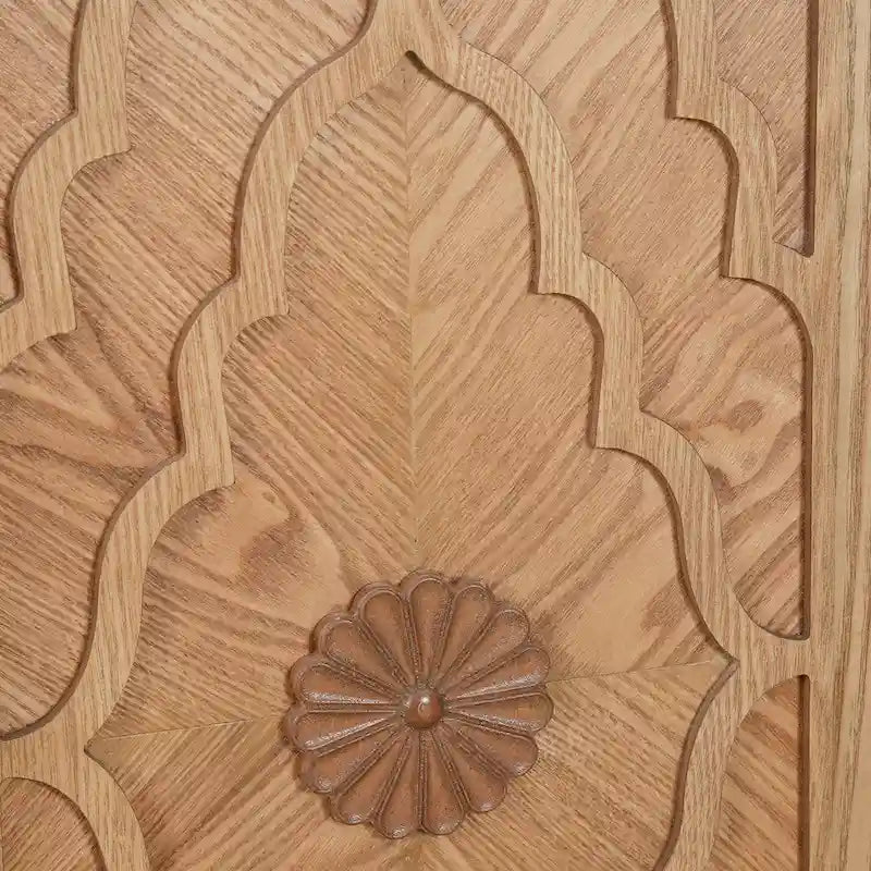 Meuble de rangement à fleurs sculptées avec poignée métallique