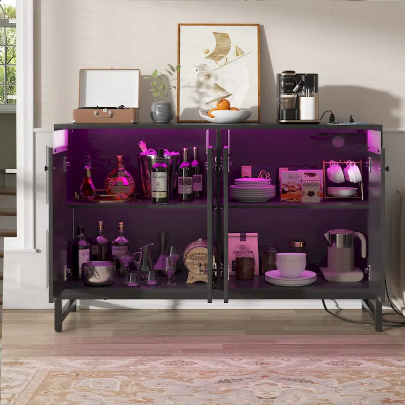 Meuble d'appoint à 4 portes avec prise de courant, buffet de rangement avec bar et éclairage LED